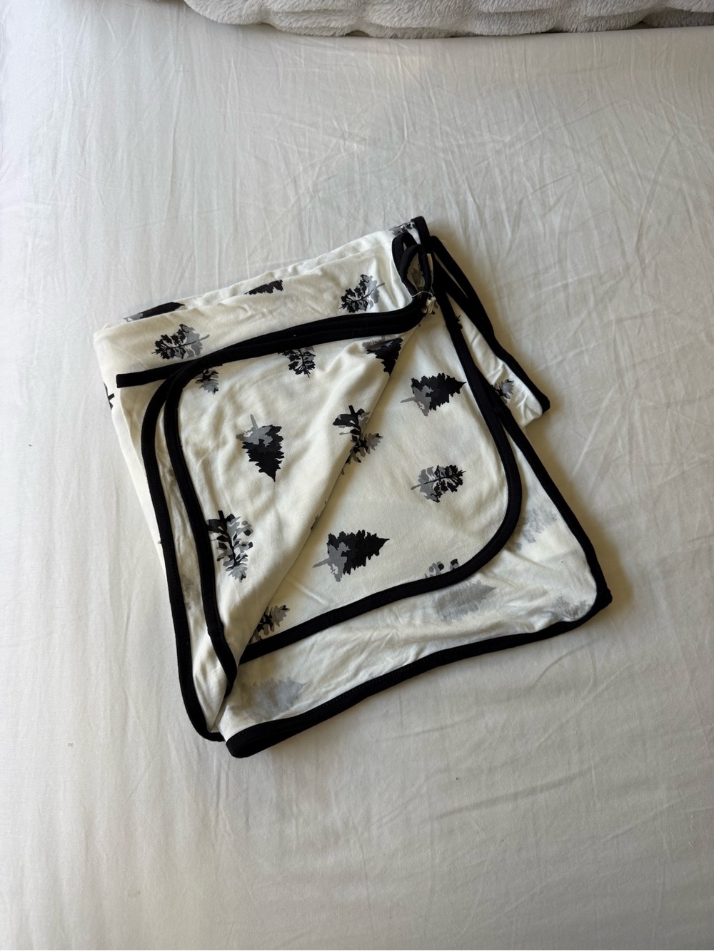 Kyte BABY Black and White Tree Print Swaddle Blanket